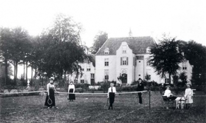 Het gezin van Theodor Smits en Josephine Smits-Regout.