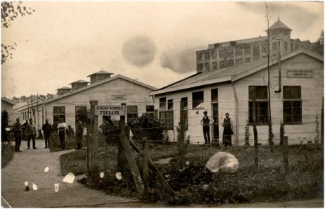 Opvang van Belgische vluchtelingen in barakken aan de Christinalaan, 1914-1918. Beeldcollectie RHCe